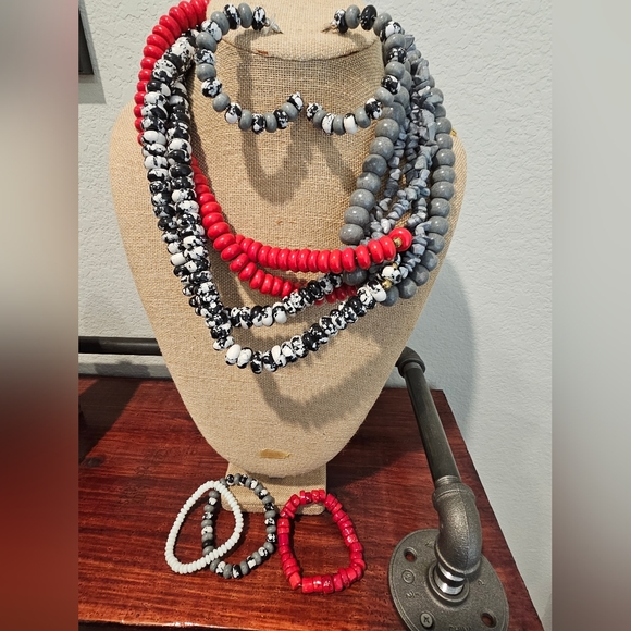 Sassy Jones Tezra Set - Red/Black/Grey/White - Picture 1 of 1